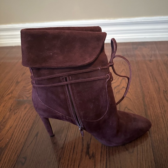 Lord & Taylor bootie 3.5 inch heel - Picture 3 of 8